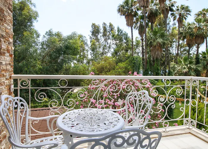 Hotel Joya Del Mar 4*