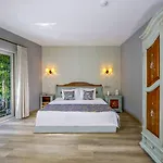 Hotel Joya Del Mar 4*